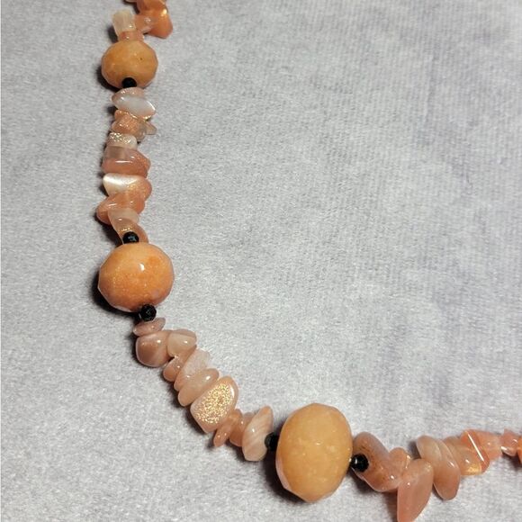Peach Agate and Thai Black Spinel Necklace - Picture 5 of 16